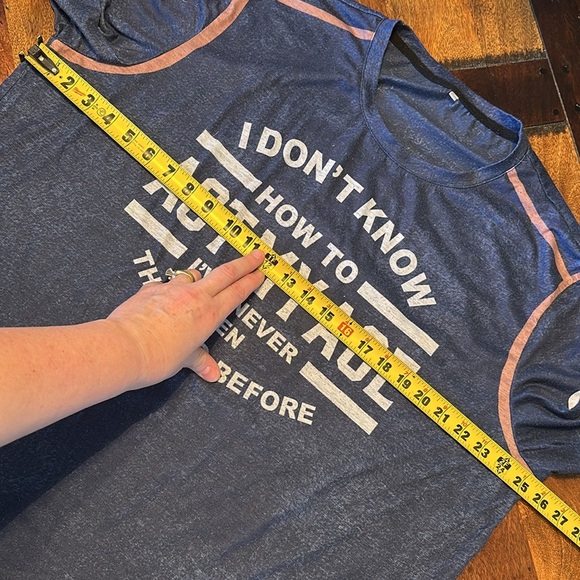 T shirt with aging slogan. Size XL. - Picture 3 of 5